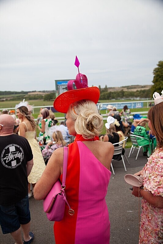 PONTEFRACT RACE 2025-9478 - PONTEFRACT RACES - LADIES DAY 2025