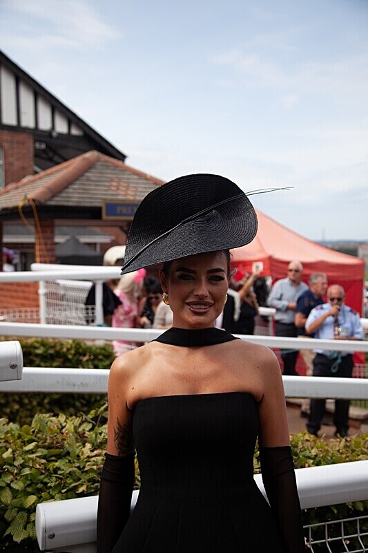 PONTEFRACT RACE 2025-9138 - PONTEFRACT RACES - LADIES DAY 2025