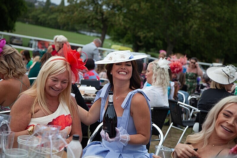 PONTEFRACT RACE 2025-9365 - PONTEFRACT RACES - LADIES DAY 2025