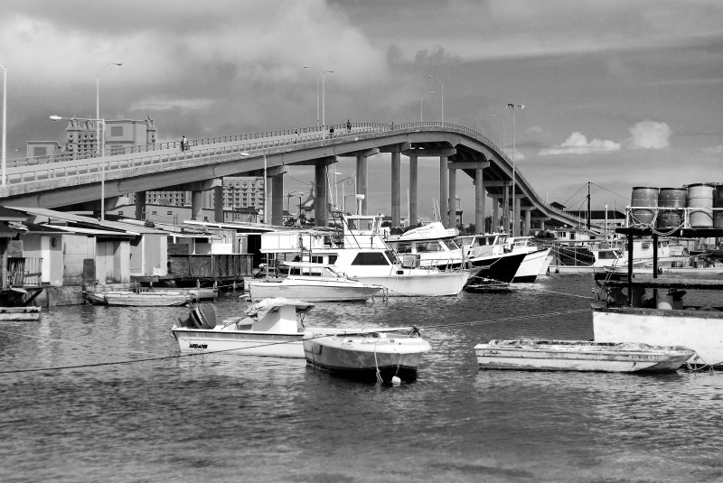  - Potters Cay - In Black & White