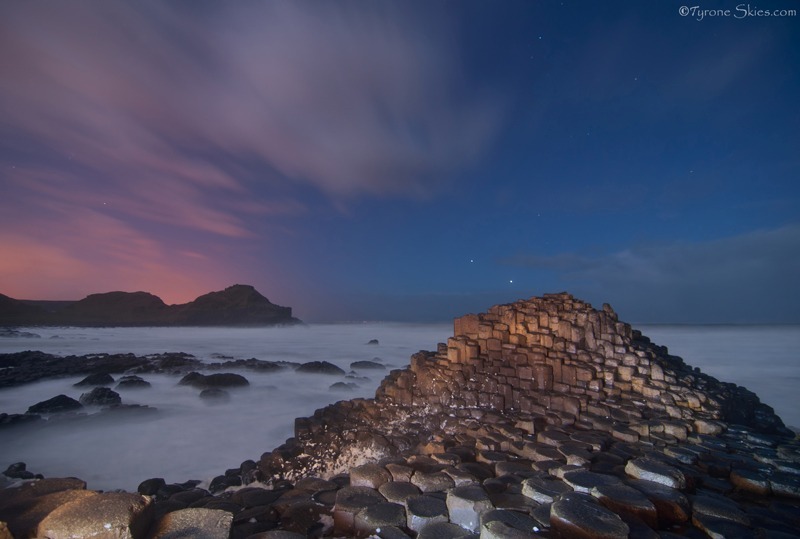 Giants Causeway at night