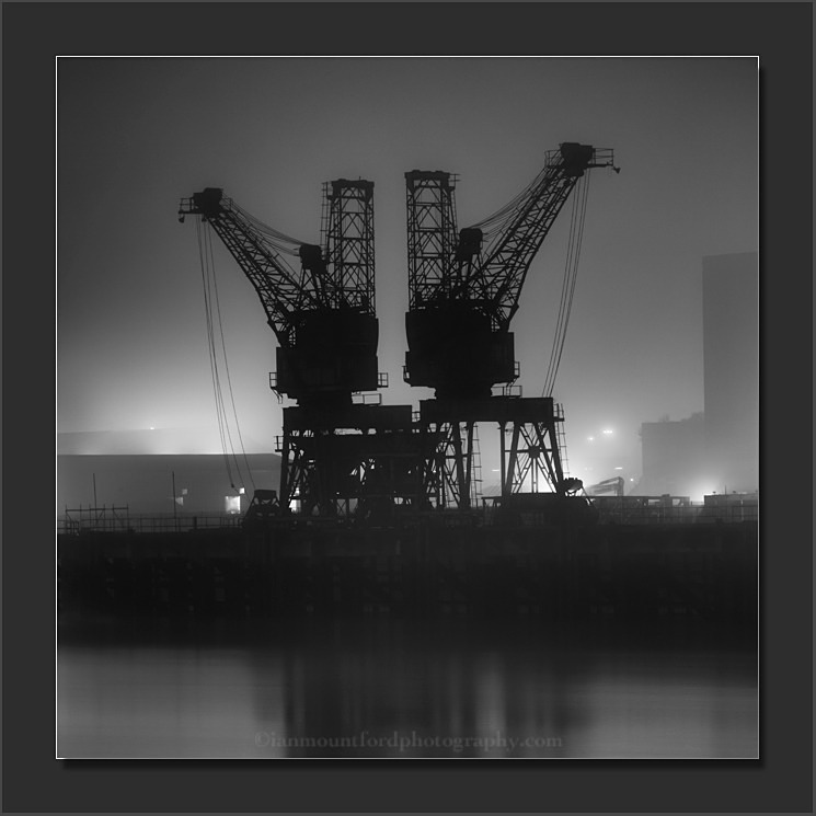 Back to Back - Monochromatic