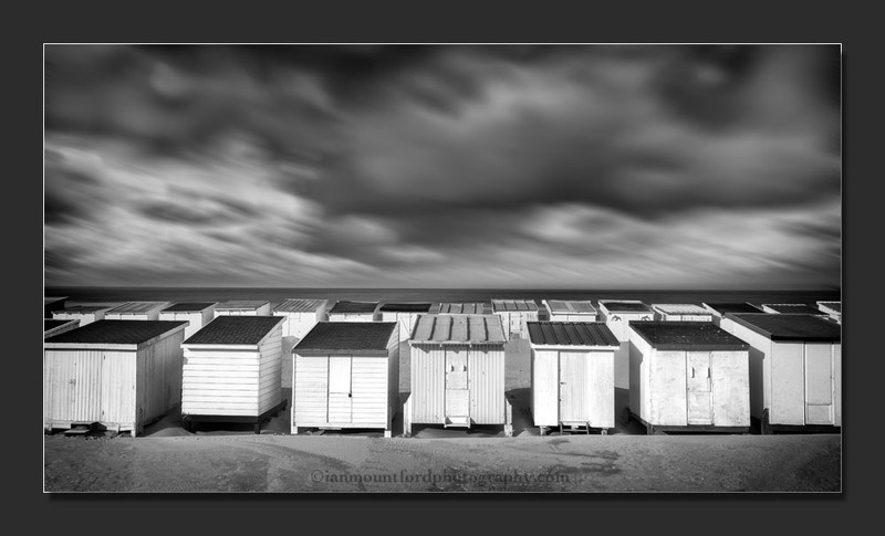 Cabine de Plage 1 - Monochromatic