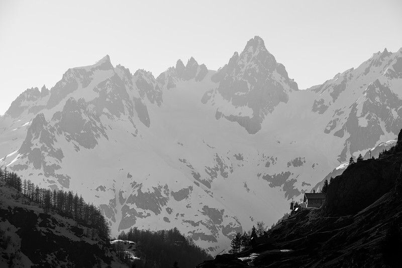 In the Shadow of the Colossus - Switzerland