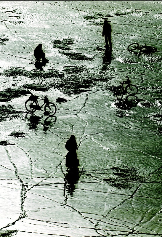 Chinese ice fishermen
