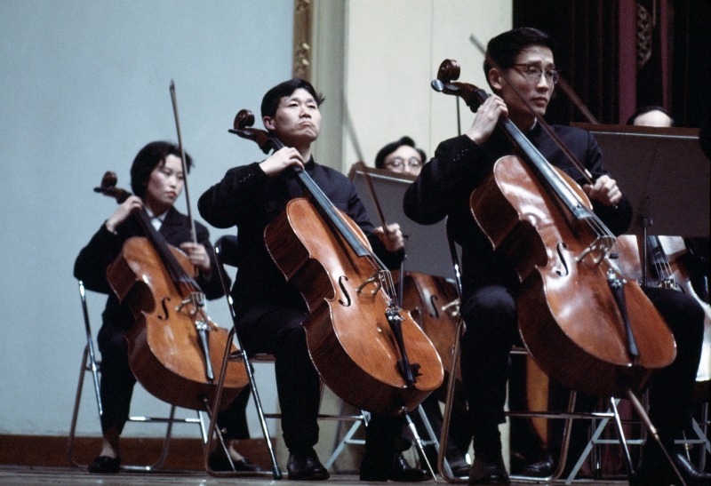 Chinese orchestra plays for Madame Mao