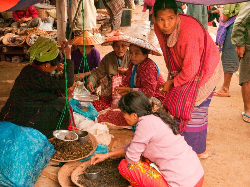 Inlay Lake Market