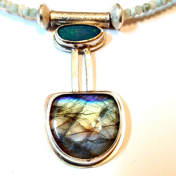  - Beaded pendants & necklaces
