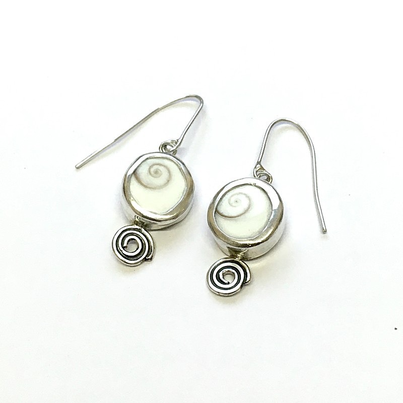  - Pearls & shells