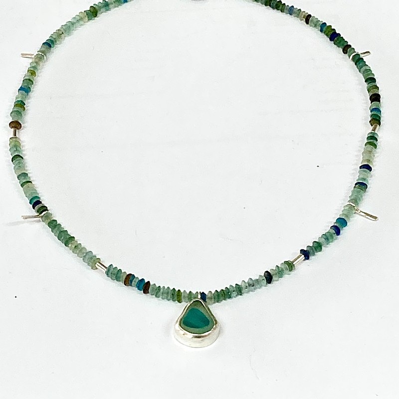  - Beaded pendants & necklaces