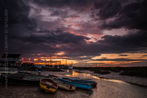 T H E  I N N - T O L L E S B U R Y