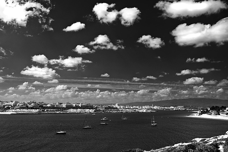 Portimão Harbour - Black and White