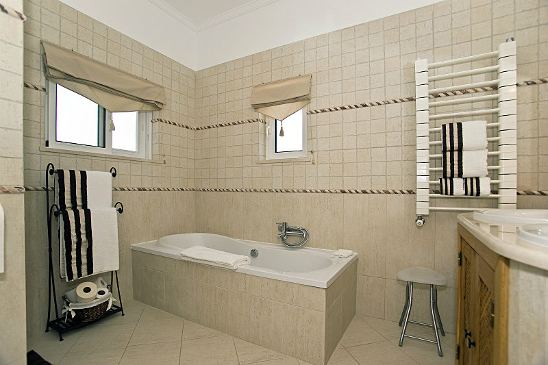  - Algarve Properties