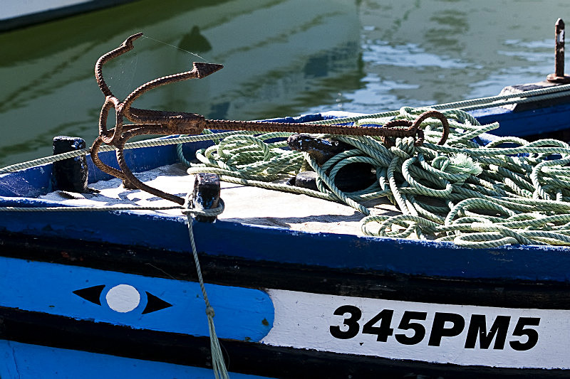 Untidy Foredeck - Boats