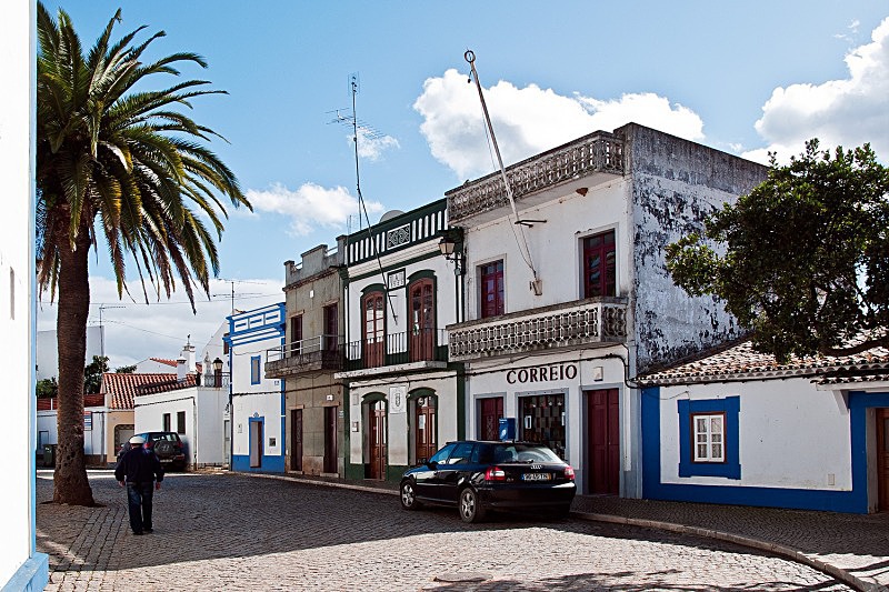 Sta Clara-a-Velha - Urban and Ancient