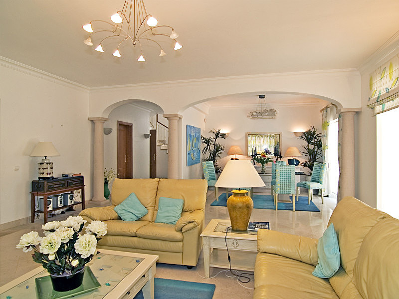  - Algarve Properties