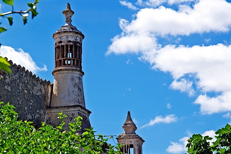 Algarve Chimneys - Urban and Ancient