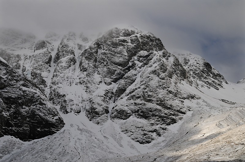 Coire Ardair Crags II - Creag Meagaidh