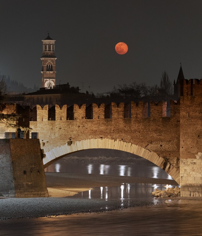 Castelvecchio Moon - Italy