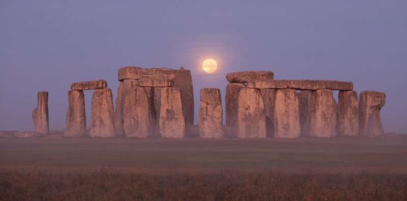 Stonehenge Harvest Moon - England