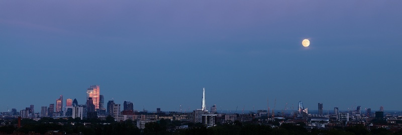 Strawberry Moon over London - England