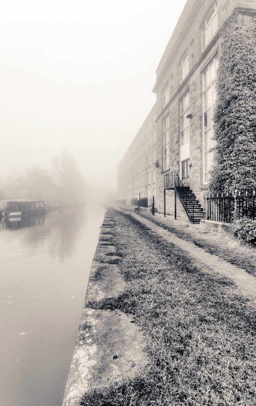 Bridges 27 and 28 on the Macclesfield Canal by photographer Mark Helliwell