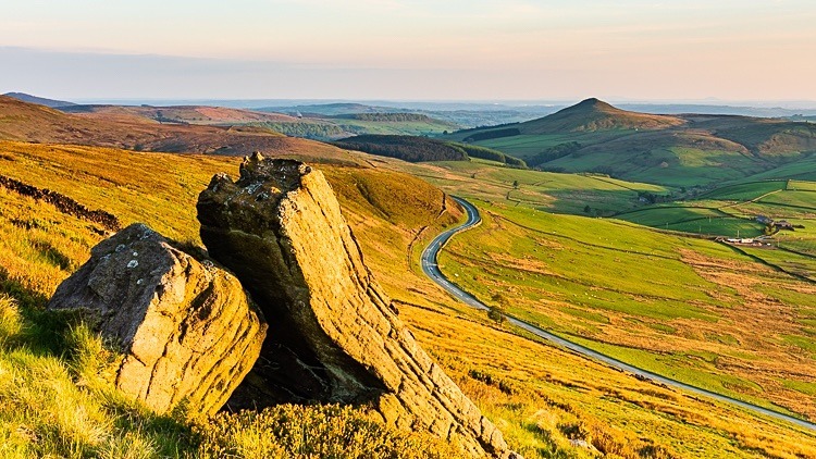 Shutlingsloe and the Cat and Fiddle from Shining Tor (4) - Shutlingsloe