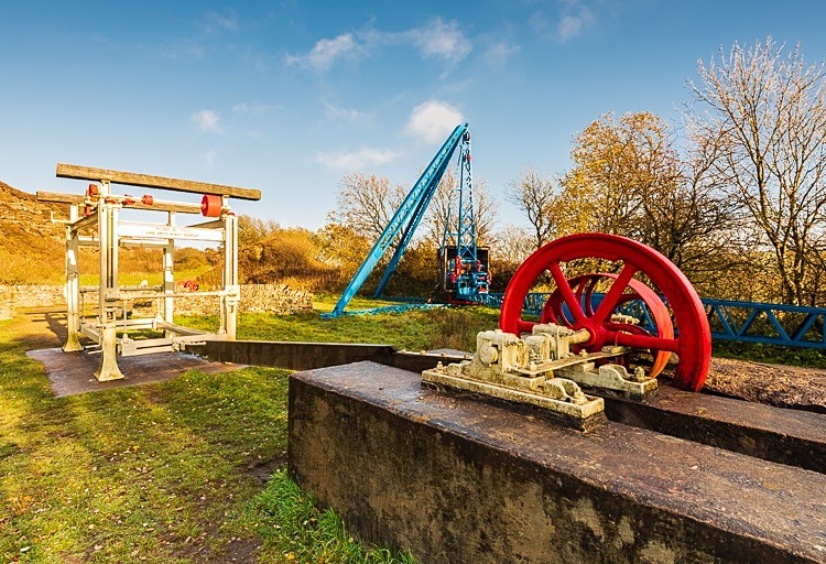 Disused quarry machinery, Tegg's Nose (1) - On Tegg's Nose