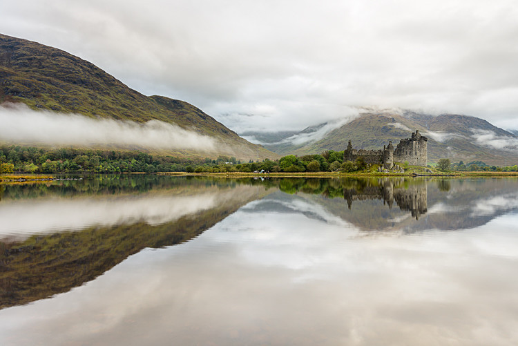 Mist around Kilchurn Castle (3) - Kilchurn Castle