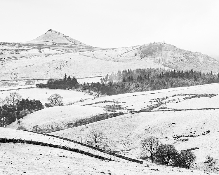 Shutlingsloe under snow (7) - Shutlingsloe