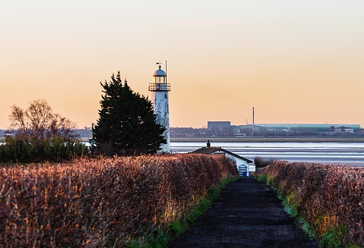 Hale Lighthouse By The Mersey 1522