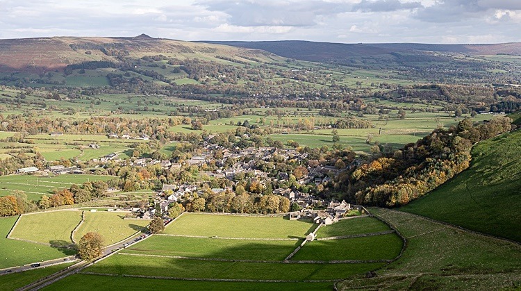 Castleton from Winnats Pass - Around Castleton