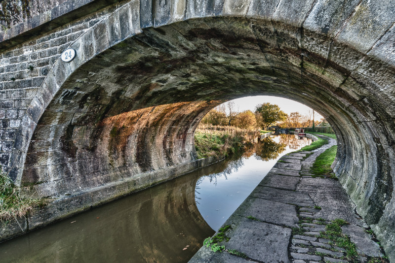 Bridge 24 on the Macclesfield Canal by photographer Mark Helliwell