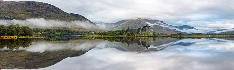 Mist around Kilchurn Castle (4) - Kilchurn Castle