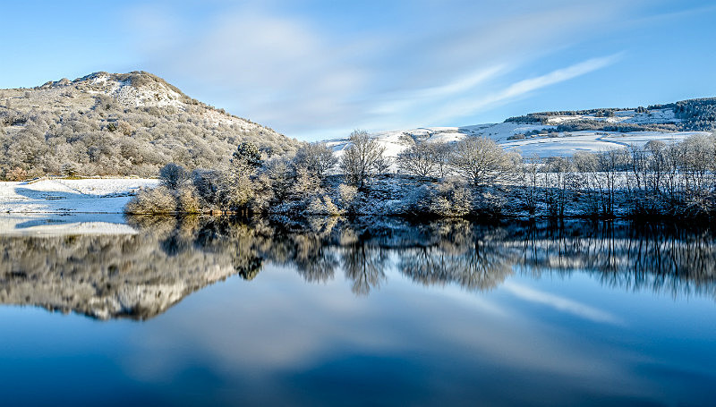 Tegg's Nose Reflections in Bottoms Reservoir (3) - The Langley Reservoirs