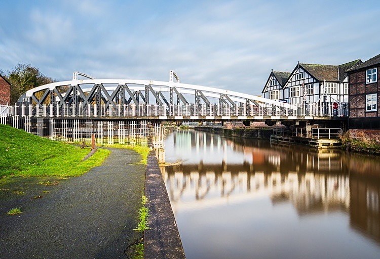 Town Bridge over the R Weaver at Northwich - Other Cheshire Locations
