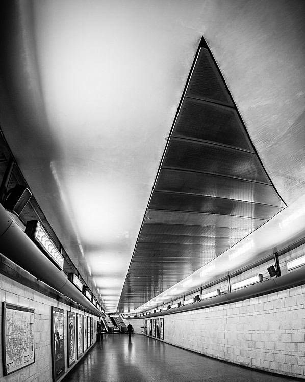 Southwark Tube Station (7) - Underground/DLR