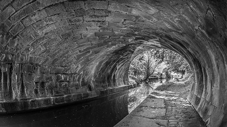 Bridge 44 looking west, Macclesfield Canal (4) - Bridges 41 to 50