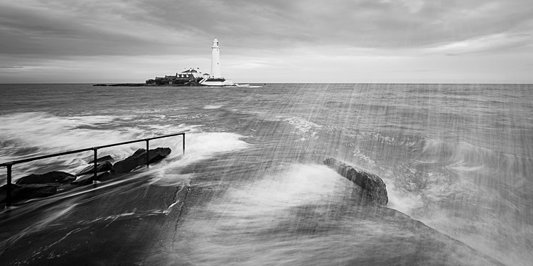 St Mary's Lighthouse from the jetty (4) - Whitley Bay