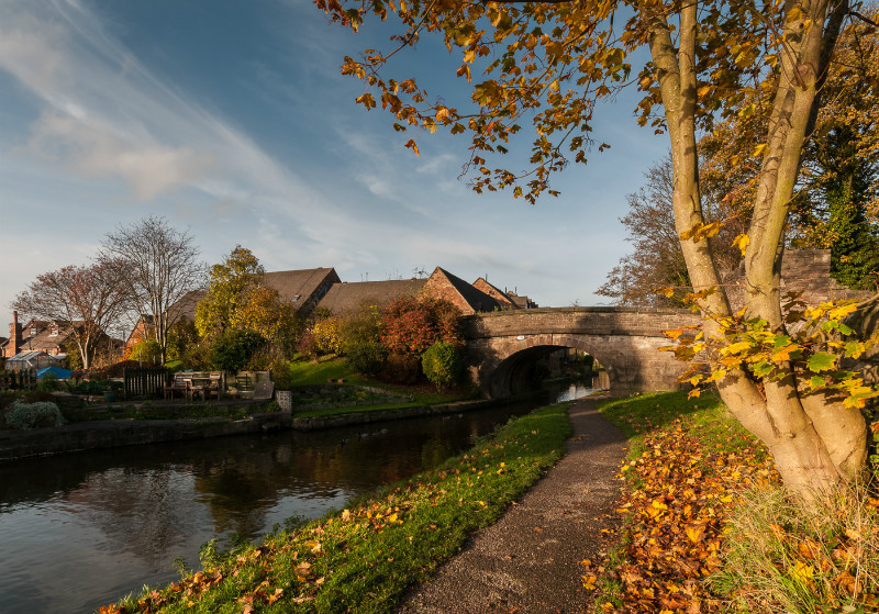 Bridge 39 on the Macclesfield Canal by photographer Mark Helliwell