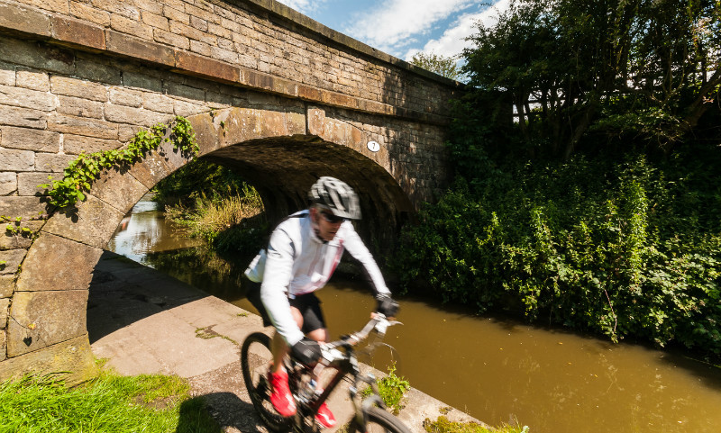 Bridge 7 on the Macclesfield Canal by photographer Mark Helliwell
