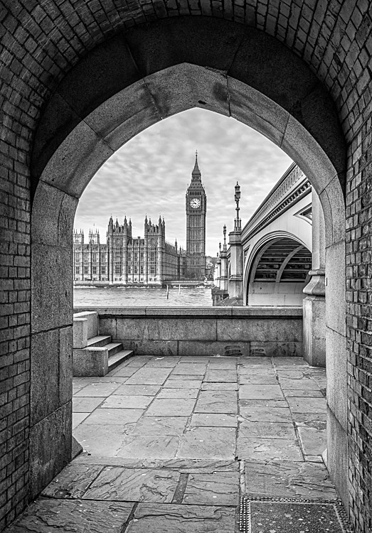 Big Ben from the underpass - Westminster