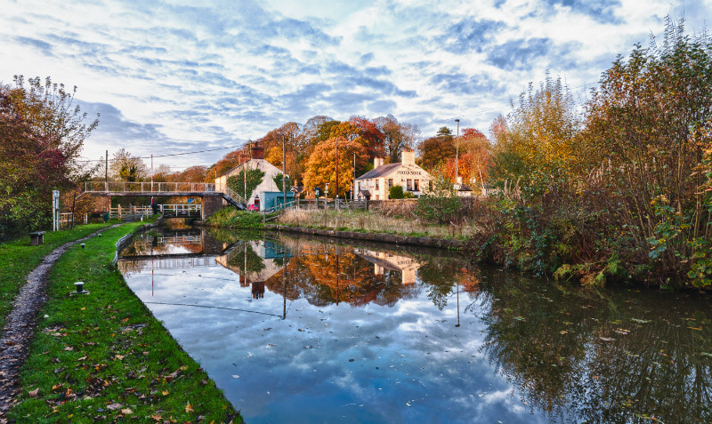 Bridge 49 on the Macclesfield Canal by photographer Mark Helliwell
