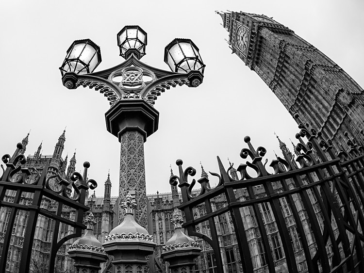 Westminster Bridge Lights and Big Ben (1) - Westminster