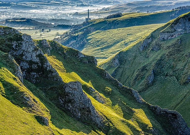 Castleton from Winnatt's Pass (1) - Peak District