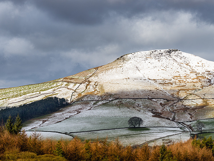 Shutlingsloe under snow (2) - Shutlingsloe