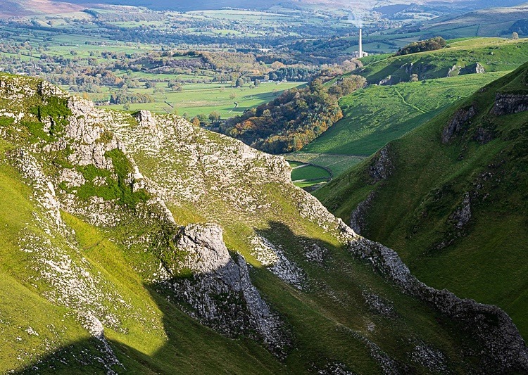 Looking down Winnats Pass (3) - Around Castleton