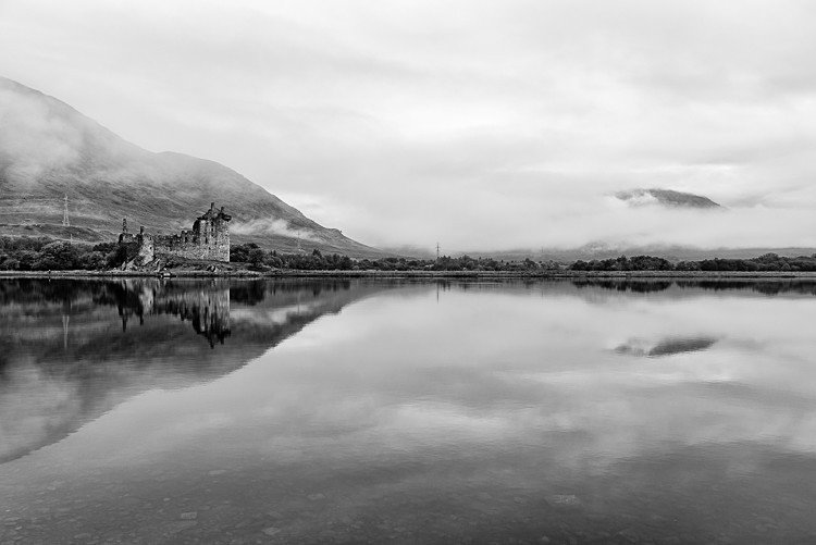 Mist around Kilchurn Castle (5) - Kilchurn Castle