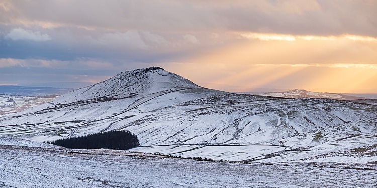 Shutlingsloe from the Cat and Fiddle (6) - Shutlingsloe