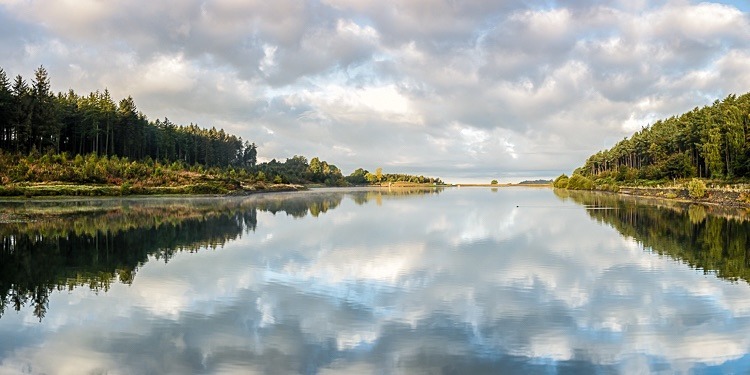 Ridgegate reservoir reflections (2) - Macclesfield Countryside